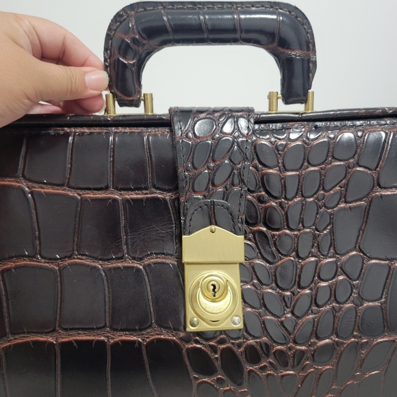 Vintage Leather Alligator Croc Embossed Doctor Bag - Picture 2 of 8